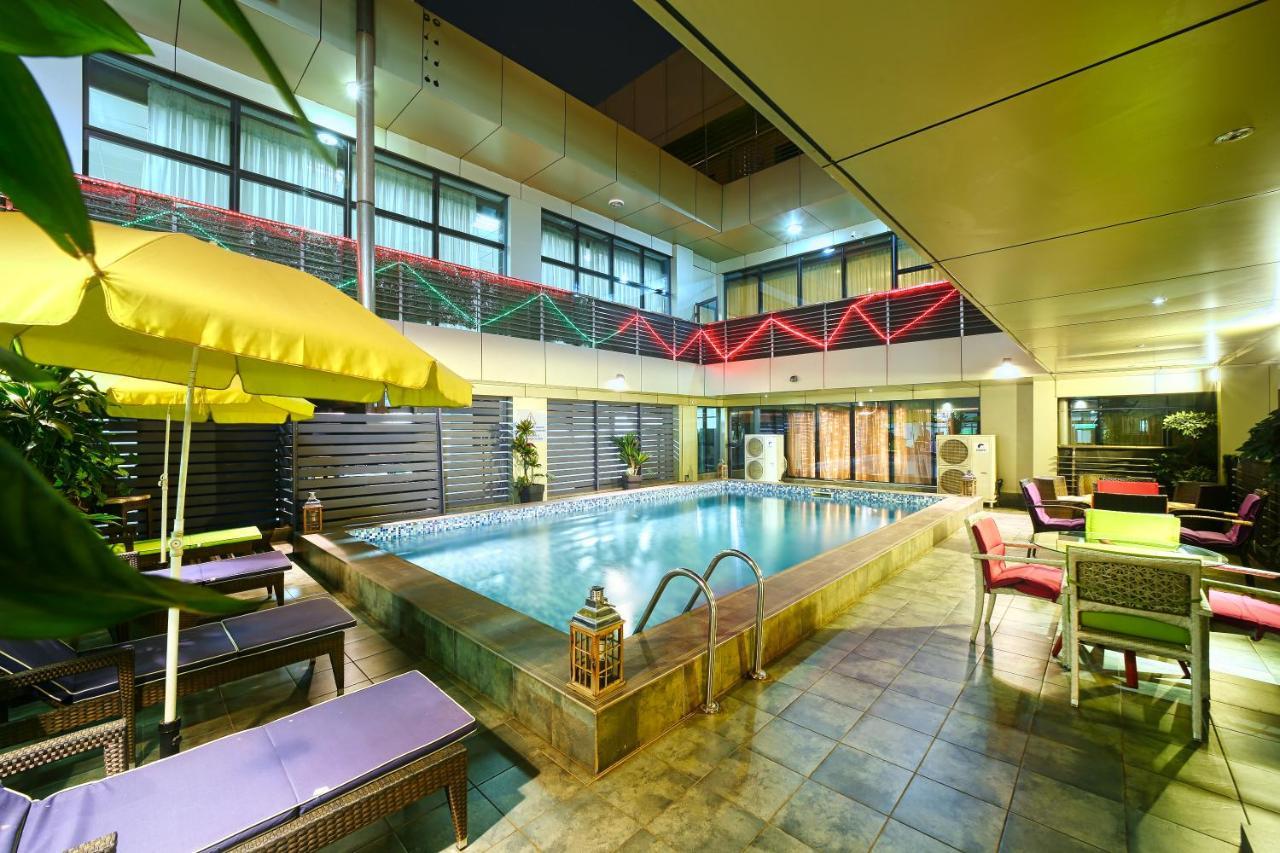 Hotel La Falaise Yaoundé エクステリア 写真