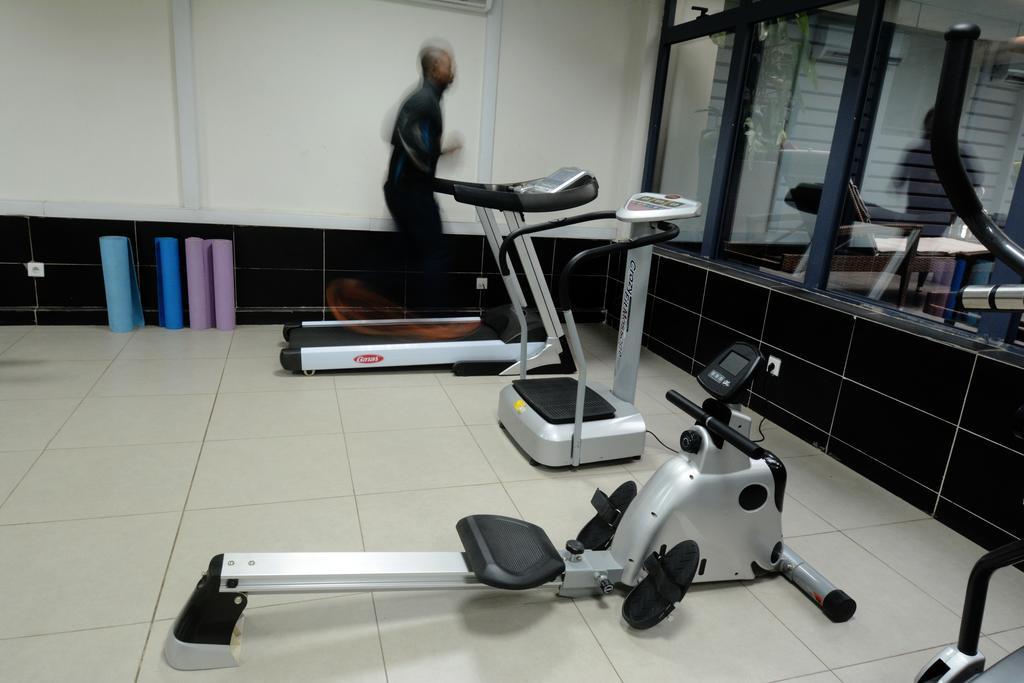 Hotel La Falaise Yaoundé エクステリア 写真