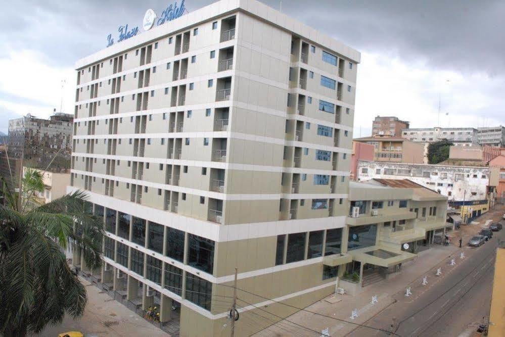 Hotel La Falaise Yaoundé エクステリア 写真