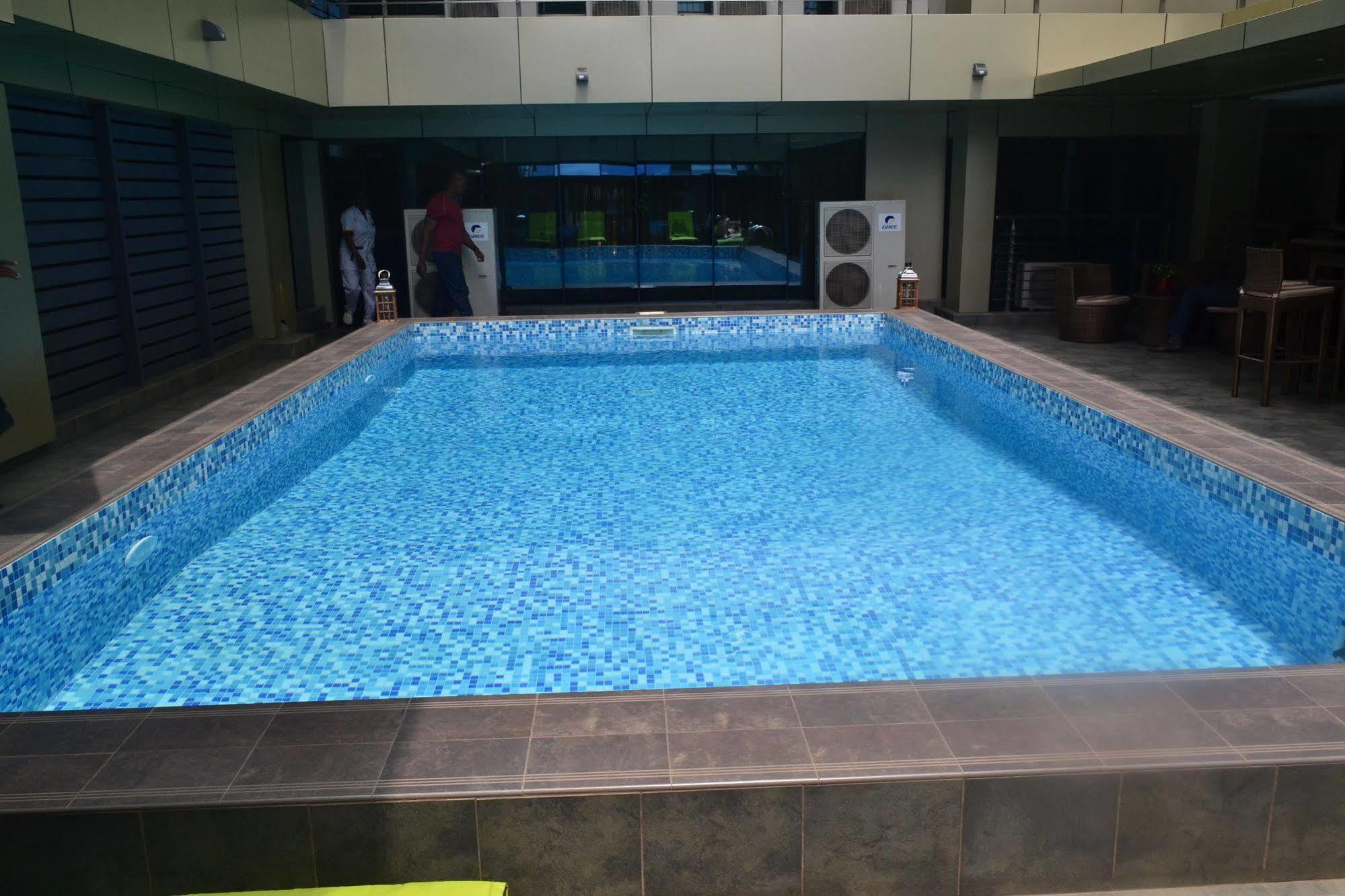 Hotel La Falaise Yaoundé エクステリア 写真