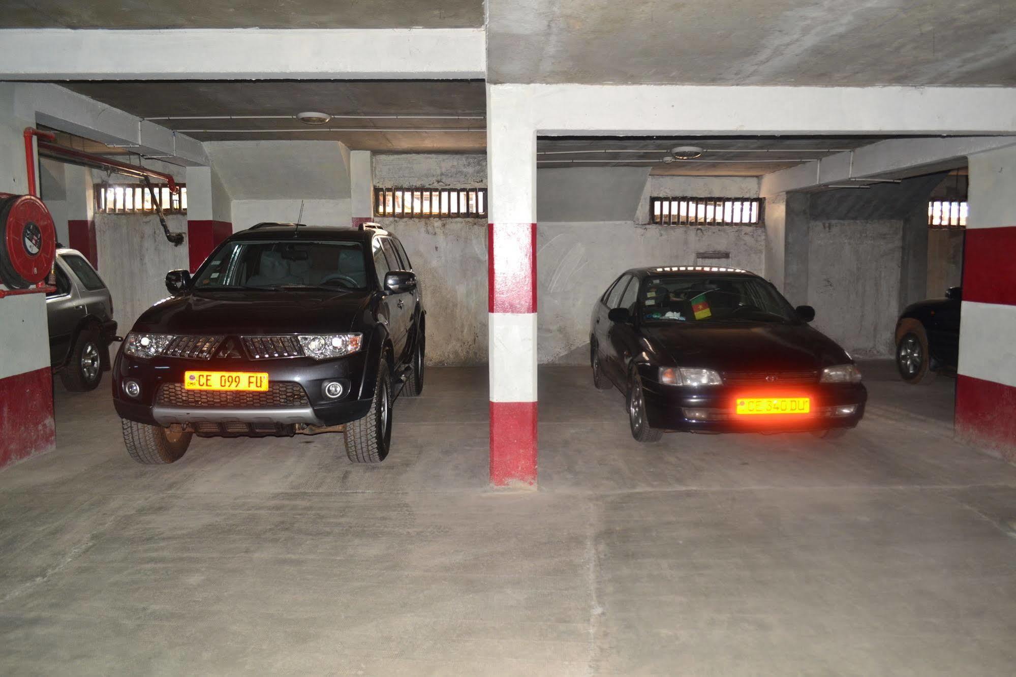 Hotel La Falaise Yaoundé エクステリア 写真