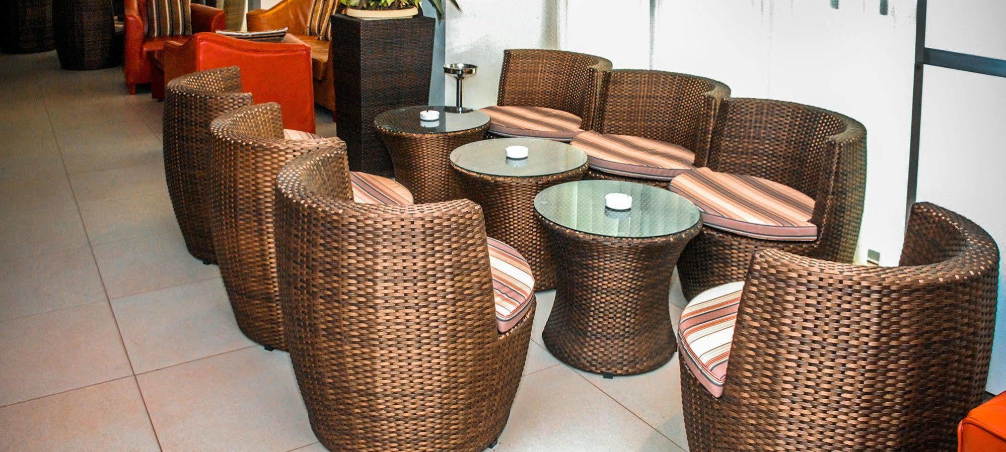 Hotel La Falaise Yaoundé エクステリア 写真