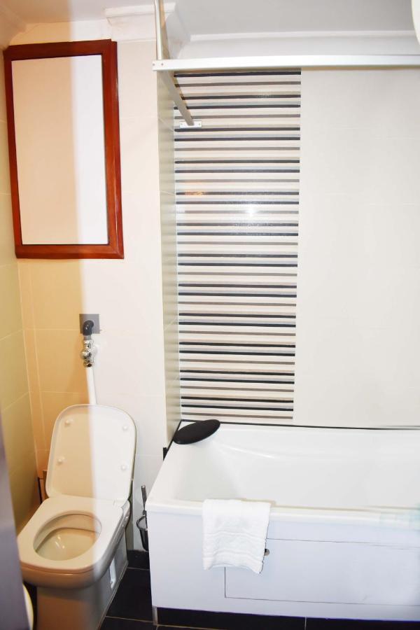 Hotel La Falaise Yaoundé エクステリア 写真